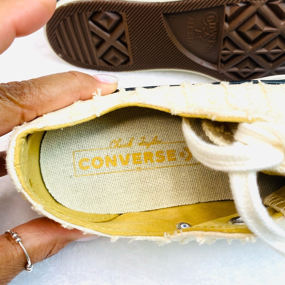 Converse Chuck Taylor Low Cream Distressed Canvas Sneakers Women’s Size 6 - Picture 6 of 12